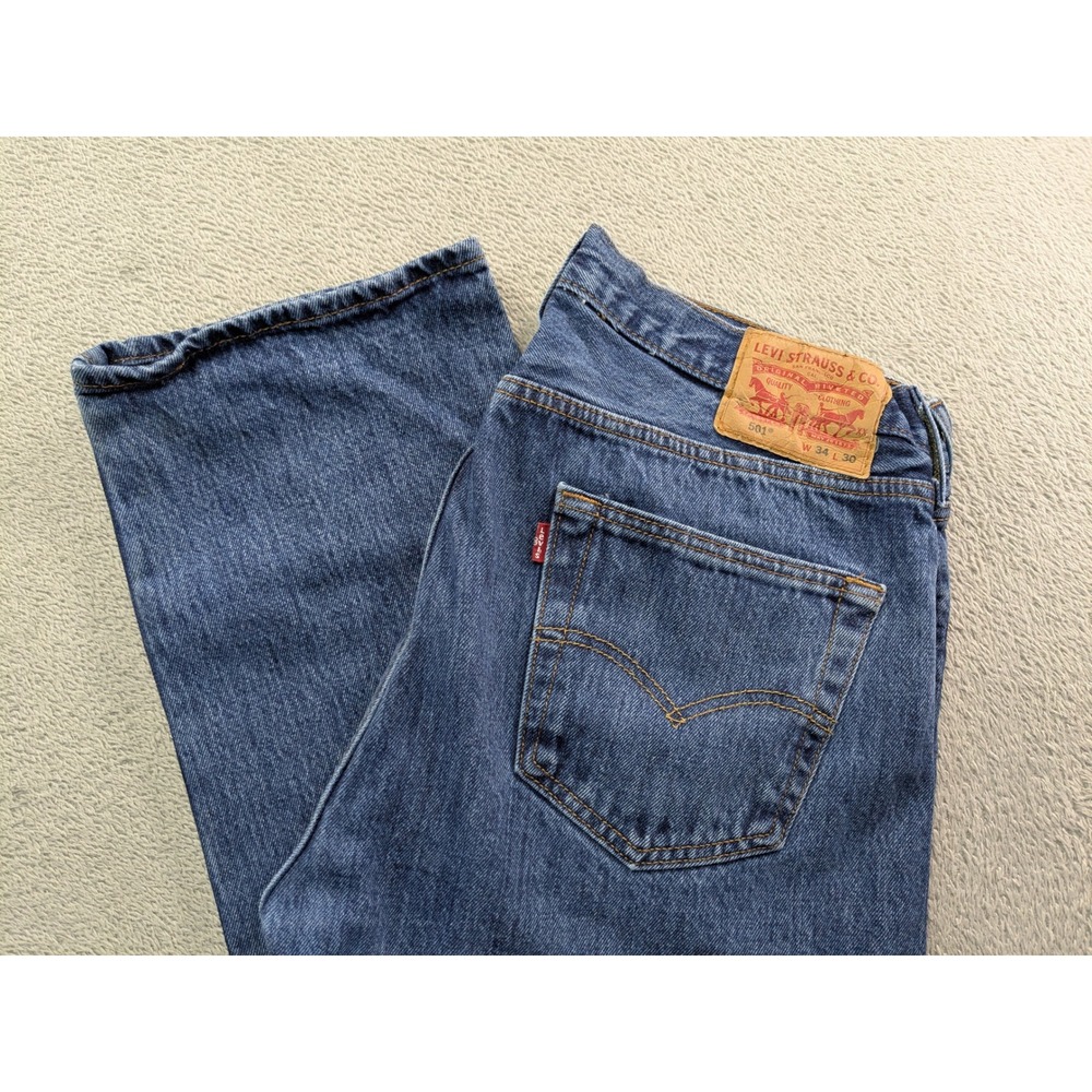 Levis 501 Original Fit Mens Blue Jeans 34x30 Medium Wash Button Fly 00501-0194